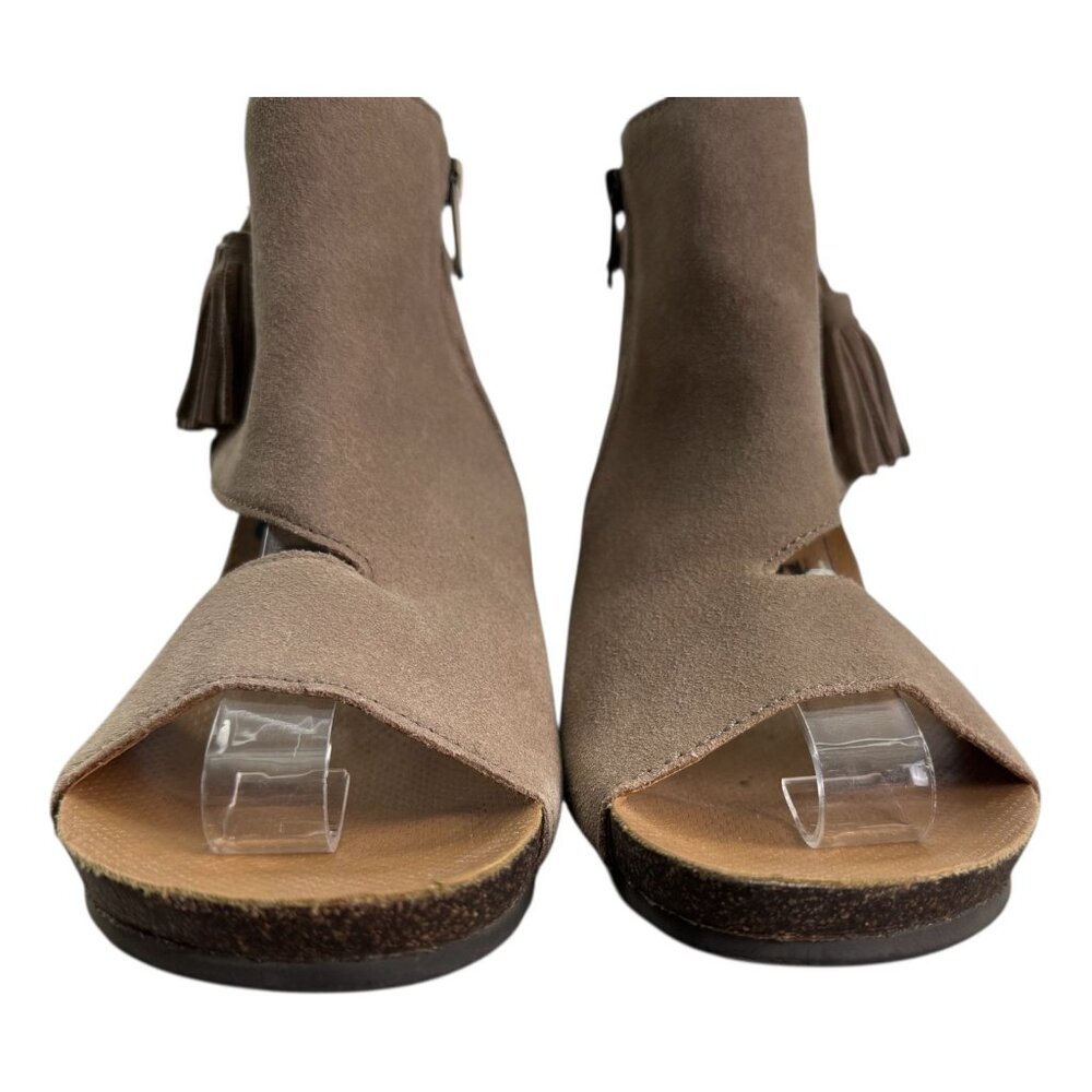OTBT Flower Child Wedge Sandals in Desert (Tan) Leather w Fringe Women's Size 9M - Picture 6 of 12